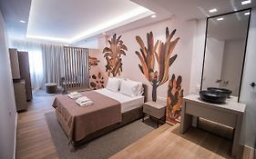 Millennial Apartments Trikoupi